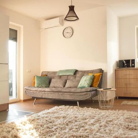 5 Dream Apartment 5 Cu Parcare Privata Oradea Exterior foto